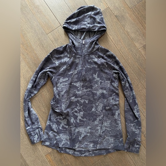 Lululemon Warm Stabilizer 1/2 Zip Hoodie Size 6 Incognito Camo - Picture 2 of 10